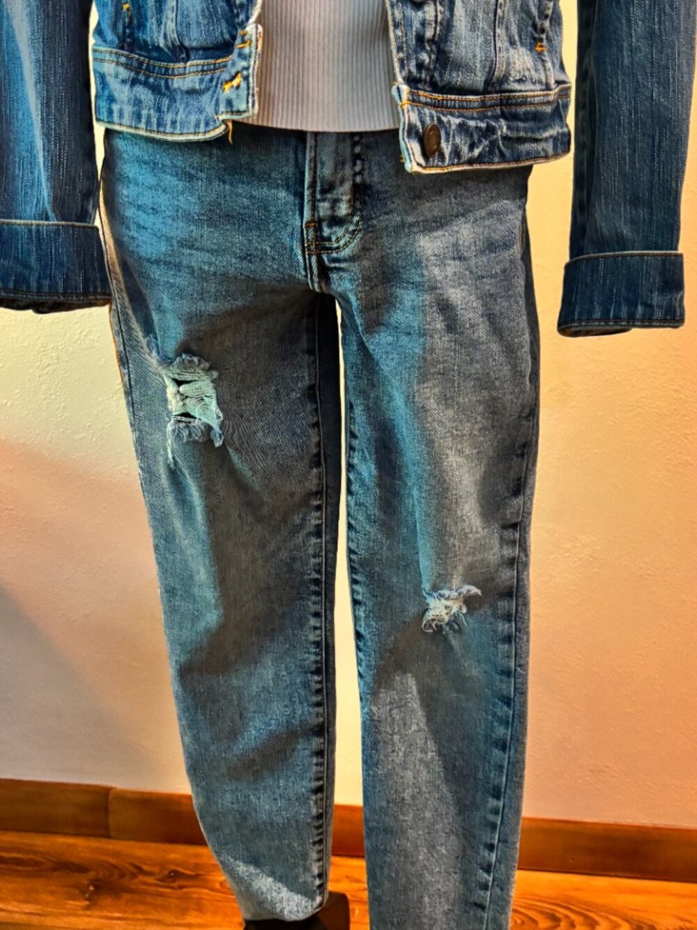 Old Navy Size 0 Washed Out Ankle Jean